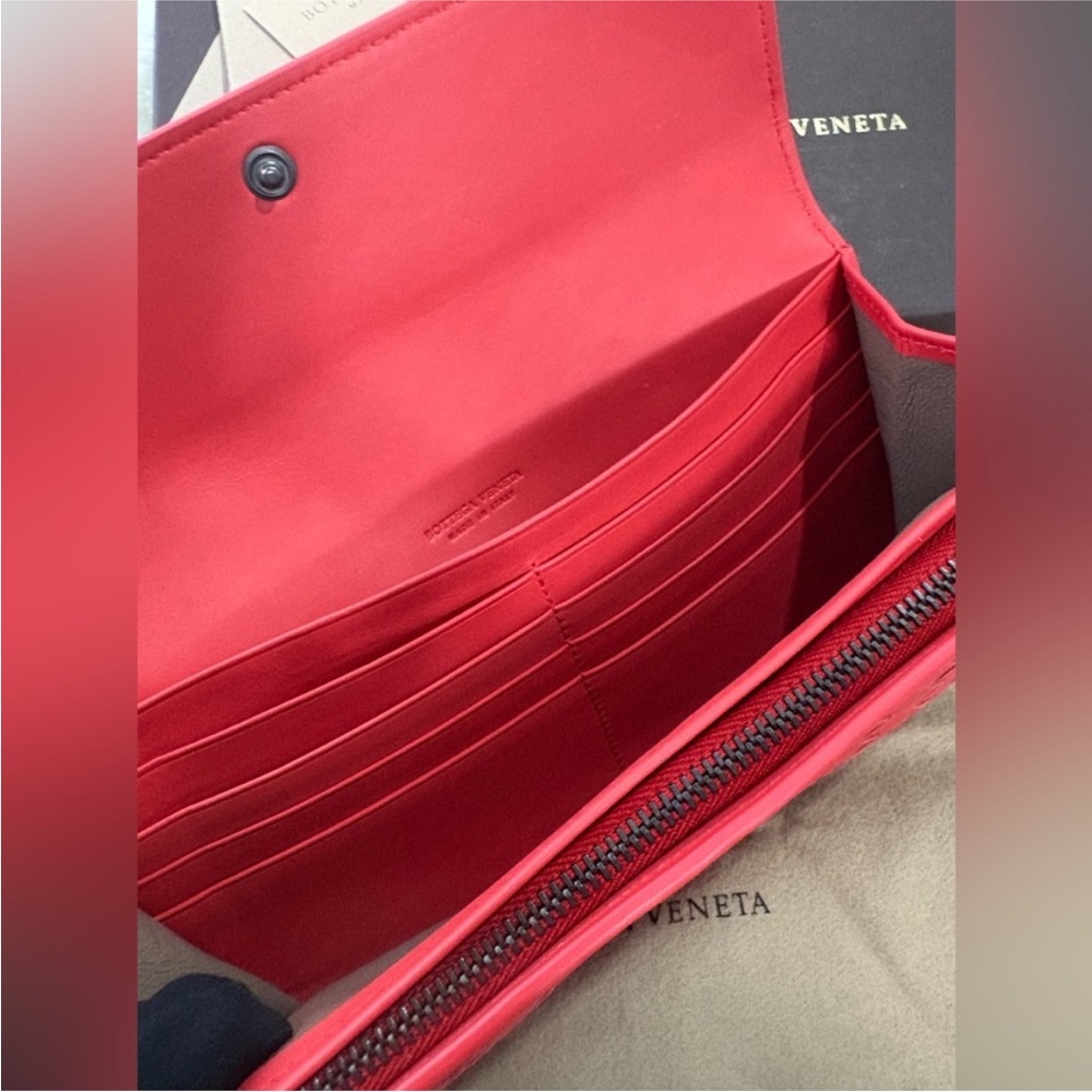 Bottega Veneta Red Intrecciato Leather  Wallet Authentic - Picture 11 of 16